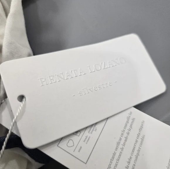 Renata Lozano Women's Size B Long Sleeve Shirt *Flaw* New with Tags - Picture 5 of 6